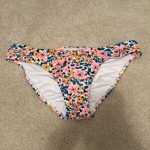 NWT! Xhilaration floral swim bottoms!